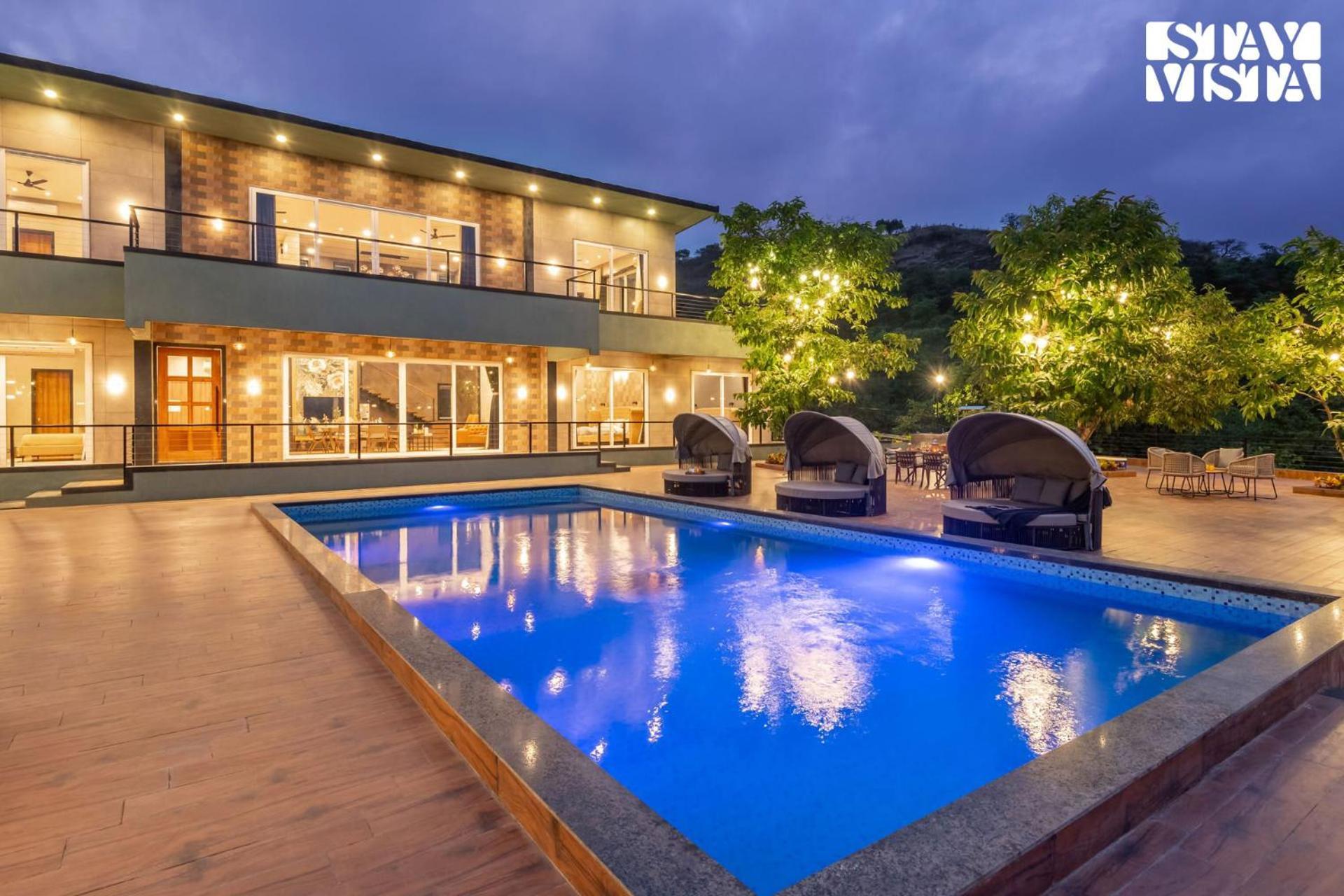 Stayvista At La Nirvana With Pool, Music Speaker & Indoor-Outdoor Game Lonavla Zewnętrze zdjęcie