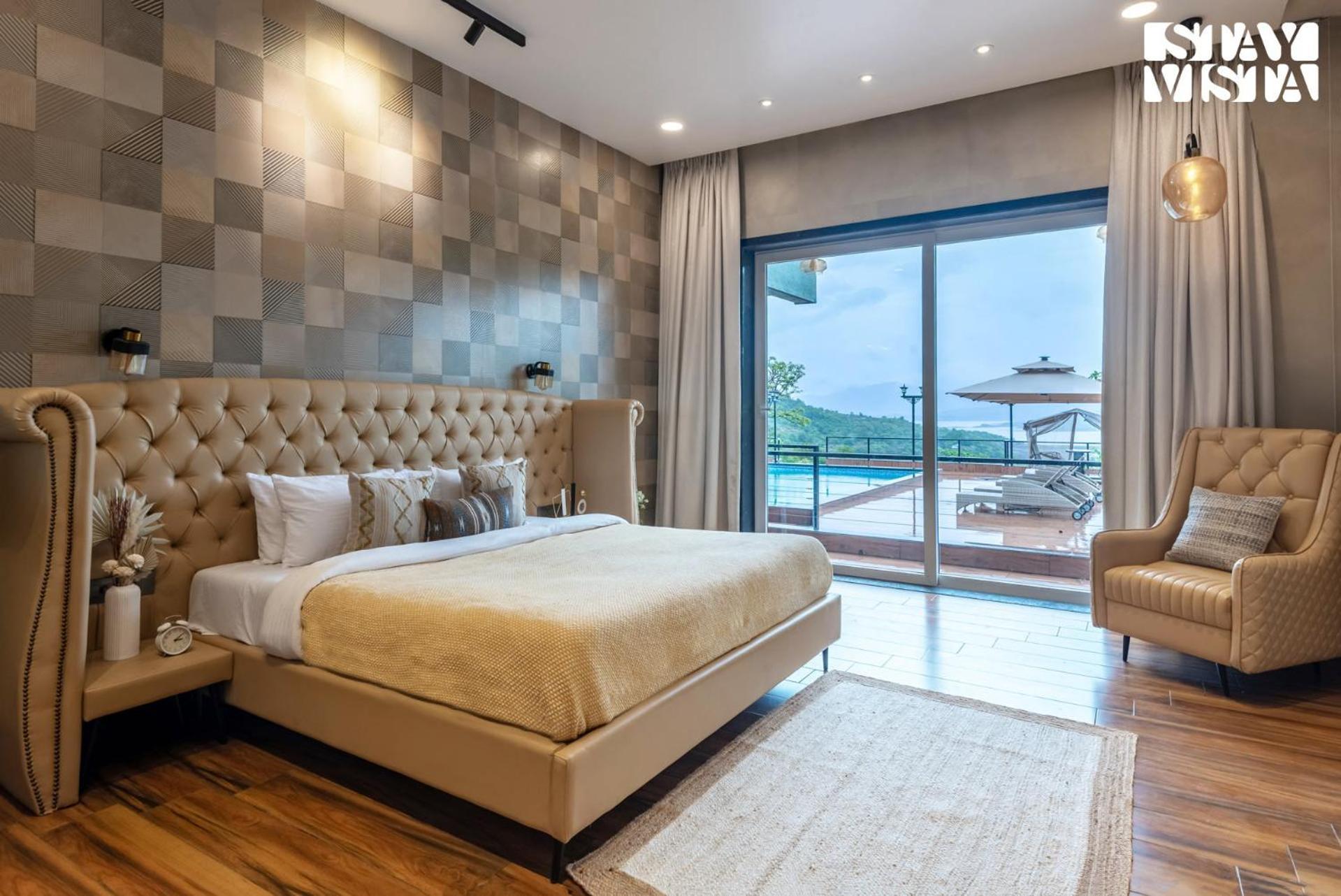 Stayvista At La Nirvana With Pool, Music Speaker & Indoor-Outdoor Game Lonavla Zewnętrze zdjęcie