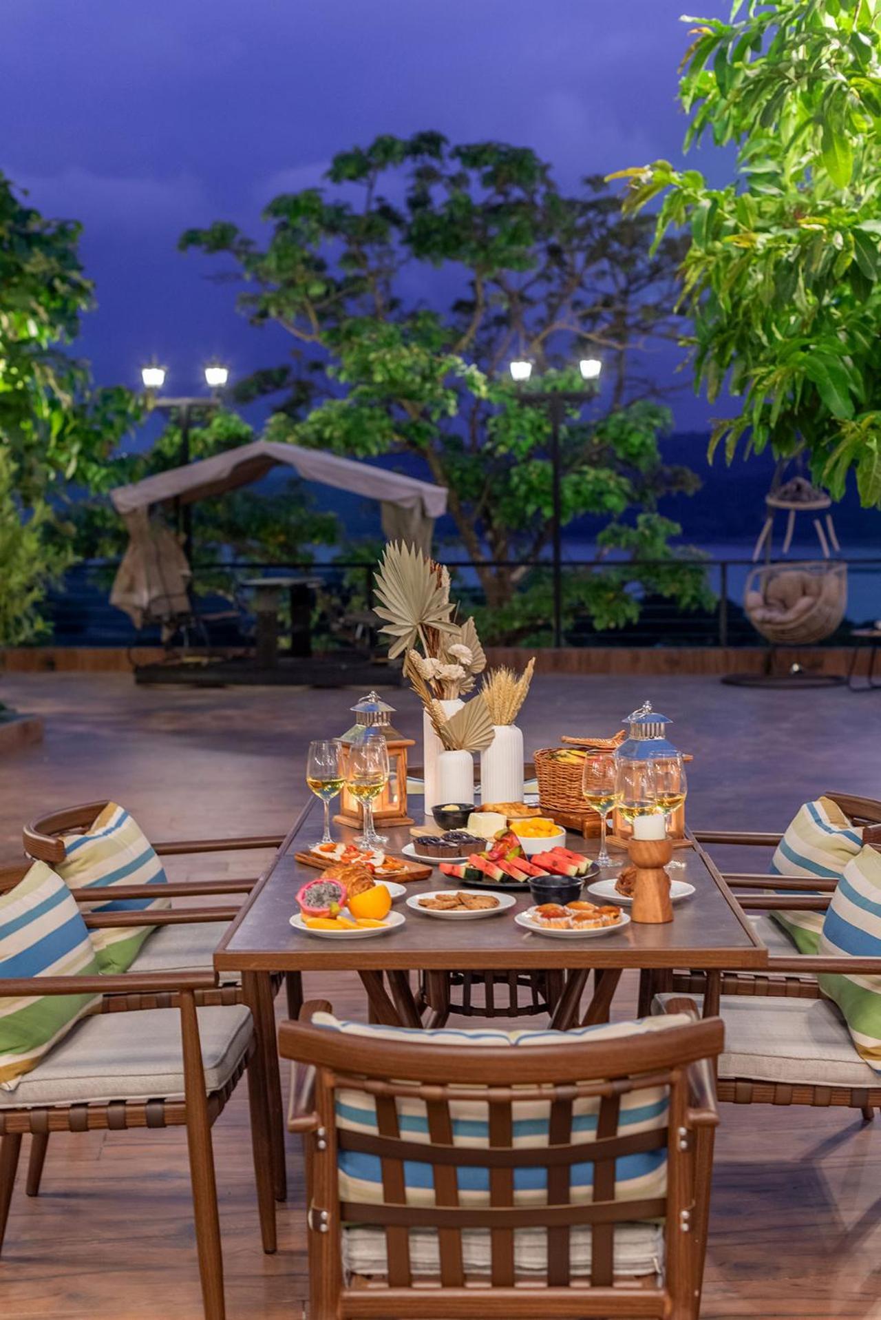 Stayvista At La Nirvana With Pool, Music Speaker & Indoor-Outdoor Game Lonavla Zewnętrze zdjęcie