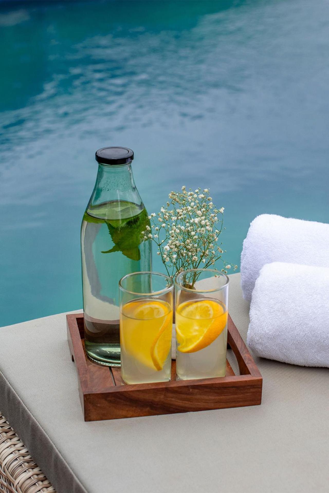 Stayvista At La Nirvana With Pool, Music Speaker & Indoor-Outdoor Game Lonavla Zewnętrze zdjęcie
