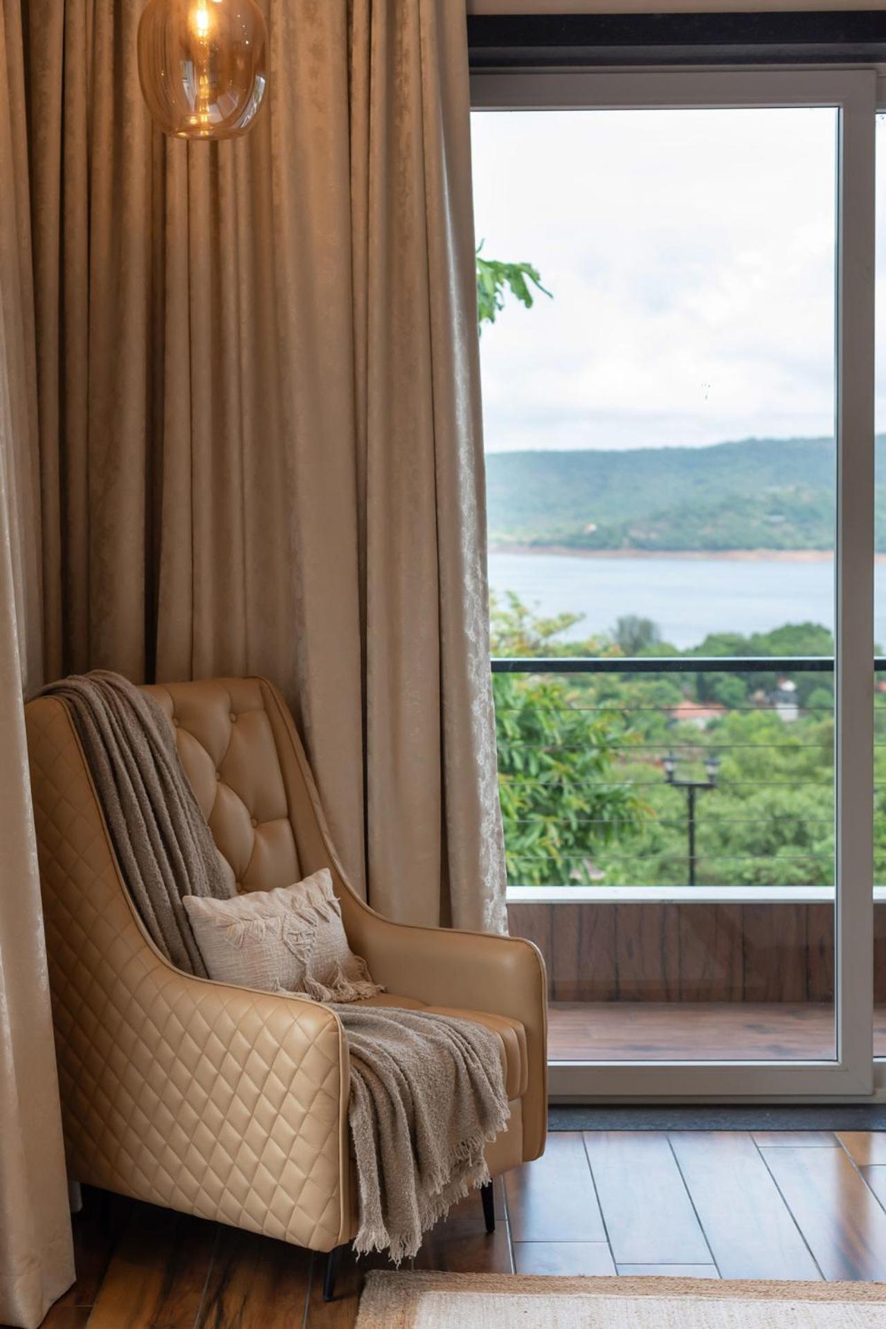 Stayvista At La Nirvana With Pool, Music Speaker & Indoor-Outdoor Game Lonavla Zewnętrze zdjęcie